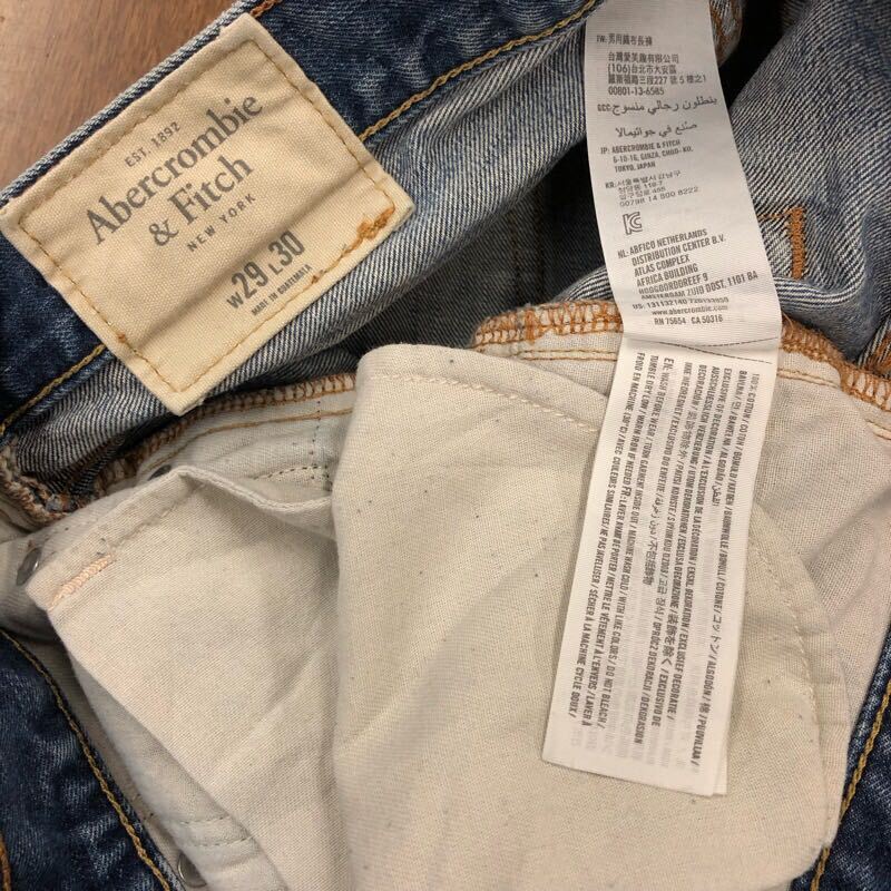 【FE218】Abercrombie&Fitch W29 L30 色落ち加工 ダメージ加工 スキニー ジーンズ ジーパン デニムパンツ ブランド古着 アバクロ 送料無料