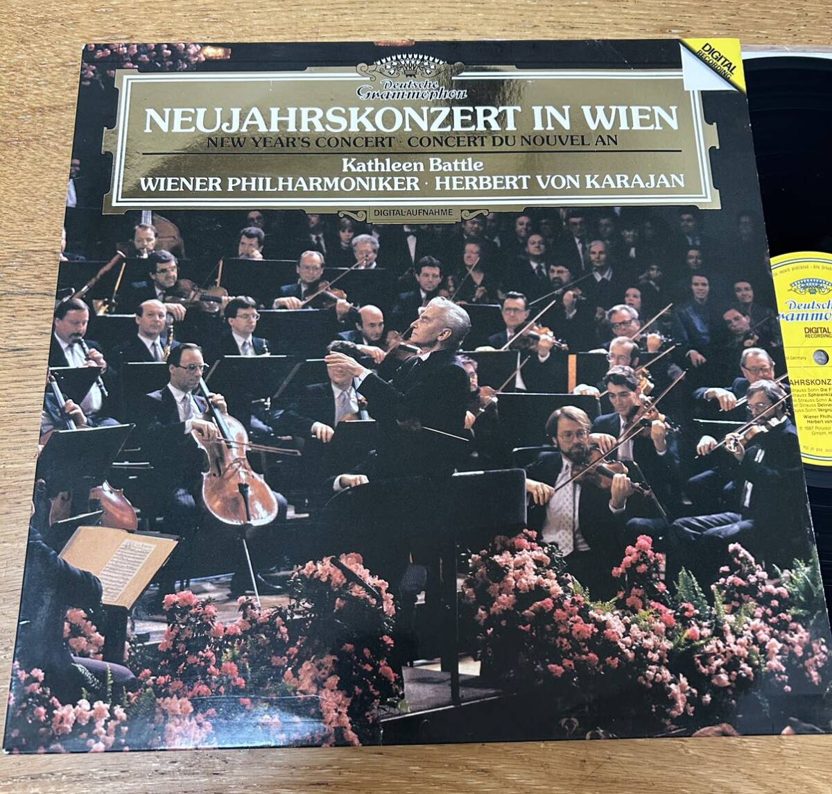 独オリジナル カラヤン・ウィーンフィル/ にニューイヤー Herbert Von Karajan _画像1
