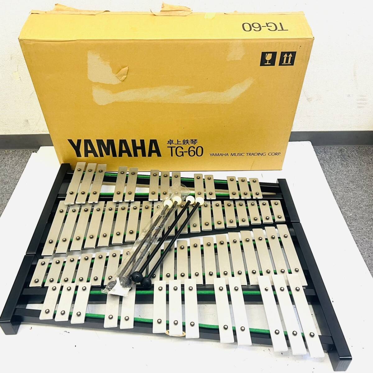 X748-I57-1500 YAMAHA ヤマハ 卓上鉄琴 TG-60 グロッケン 2点セット 箱付きの画像1