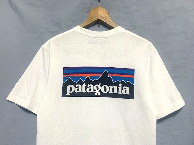 ☆ patagonia パタゴニア　P-6 Logo Pocket Responsibili Tee ロゴプリント ポケットTシャツ ホワイト XS_画像2