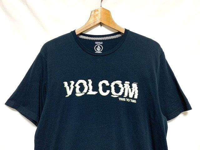 ☆美品　VOLCOM ボルコム　ロゴプリント クルーネックTシャツ ブラック M_画像2