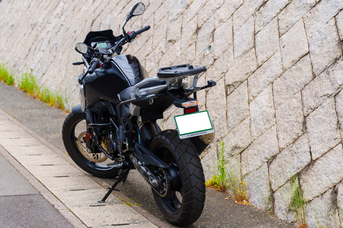 ☆豪華OP＆新車保証継承可☆ 1オーナー 極上美車 2022年 後期型 BMW G310GS 1800km ドラレコ ETC フルパニア 雨走行無 屋根付車庫＆カバー_画像3