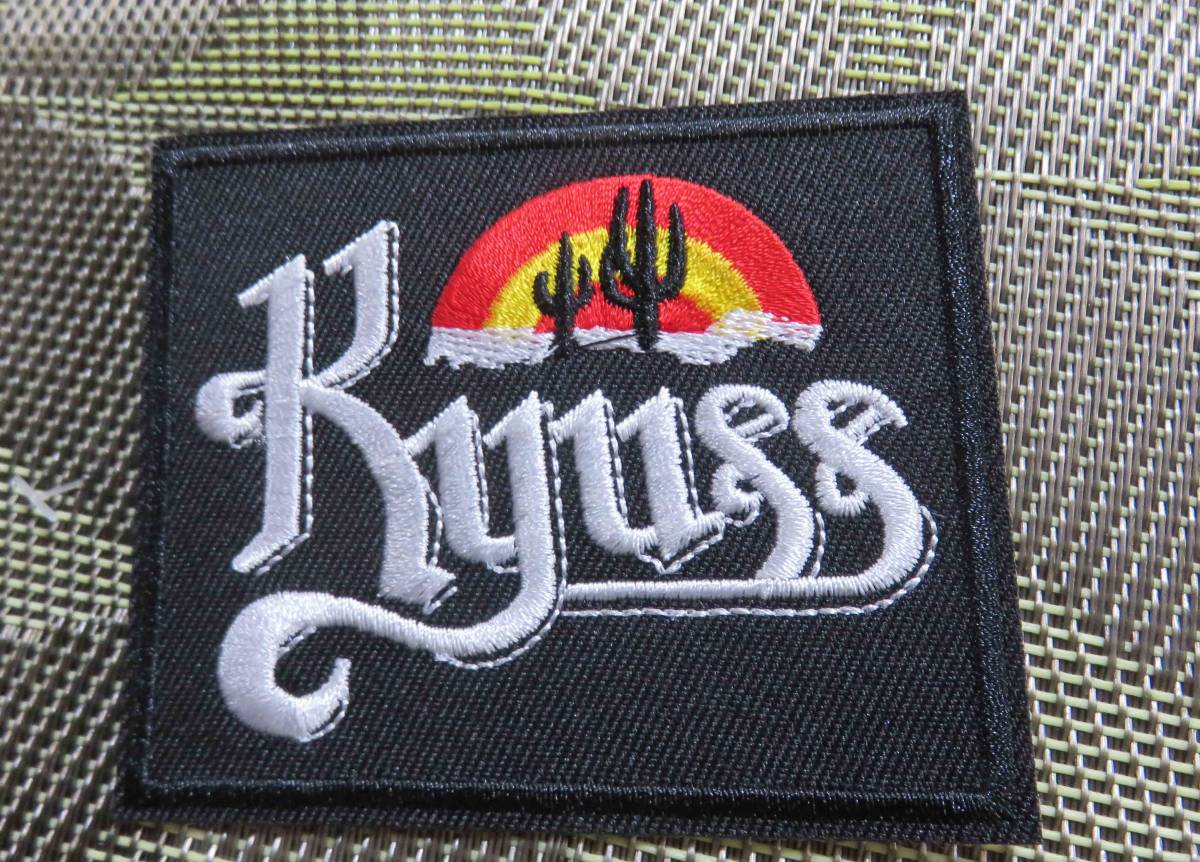 黒白　四角　砂漠◆新品　カイアス Kyuss デザート　アメリカ　ロックバンド　刺繍ワッペン◆音楽　ミュージック　■バイク　ミリタリー