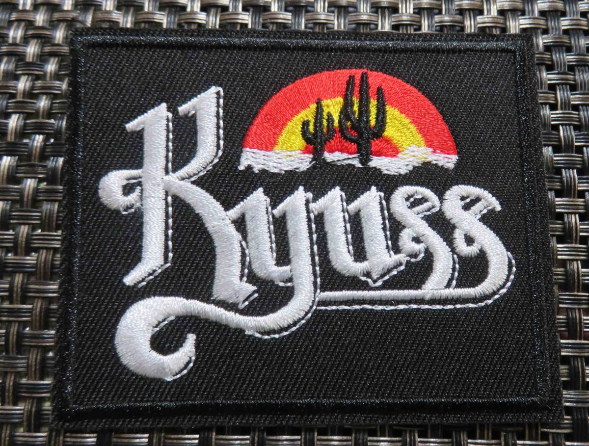 黒白　四角　砂漠◆新品　カイアス Kyuss デザート　アメリカ　ロックバンド　刺繍ワッペン◆音楽　ミュージック　■バイク　ミリタリー