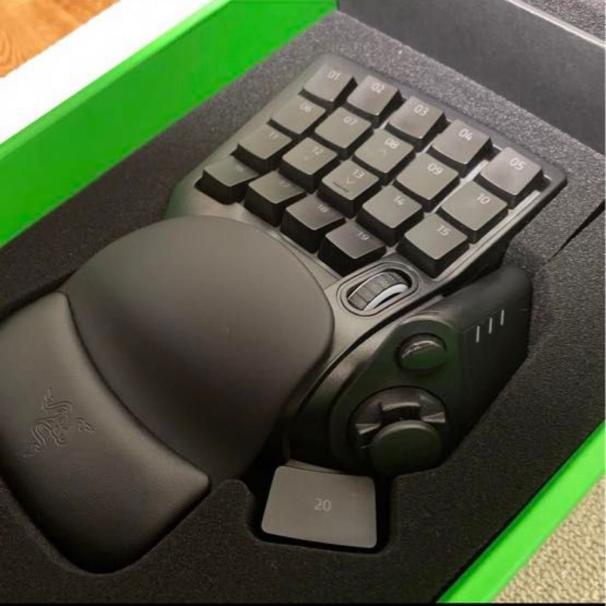 【美品】Razer TARTARS V2 片手用ゲーミングキーボード