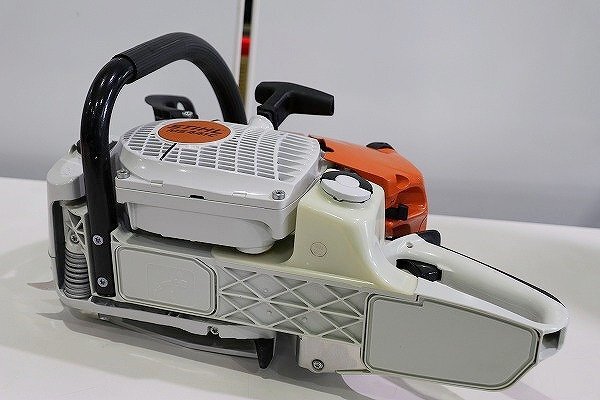 【質Banana】未使用品 STIHL/スチール MS441C-M VW プロ用 エンジンチェーンソー 箱付属一式 現品限り♪の画像7