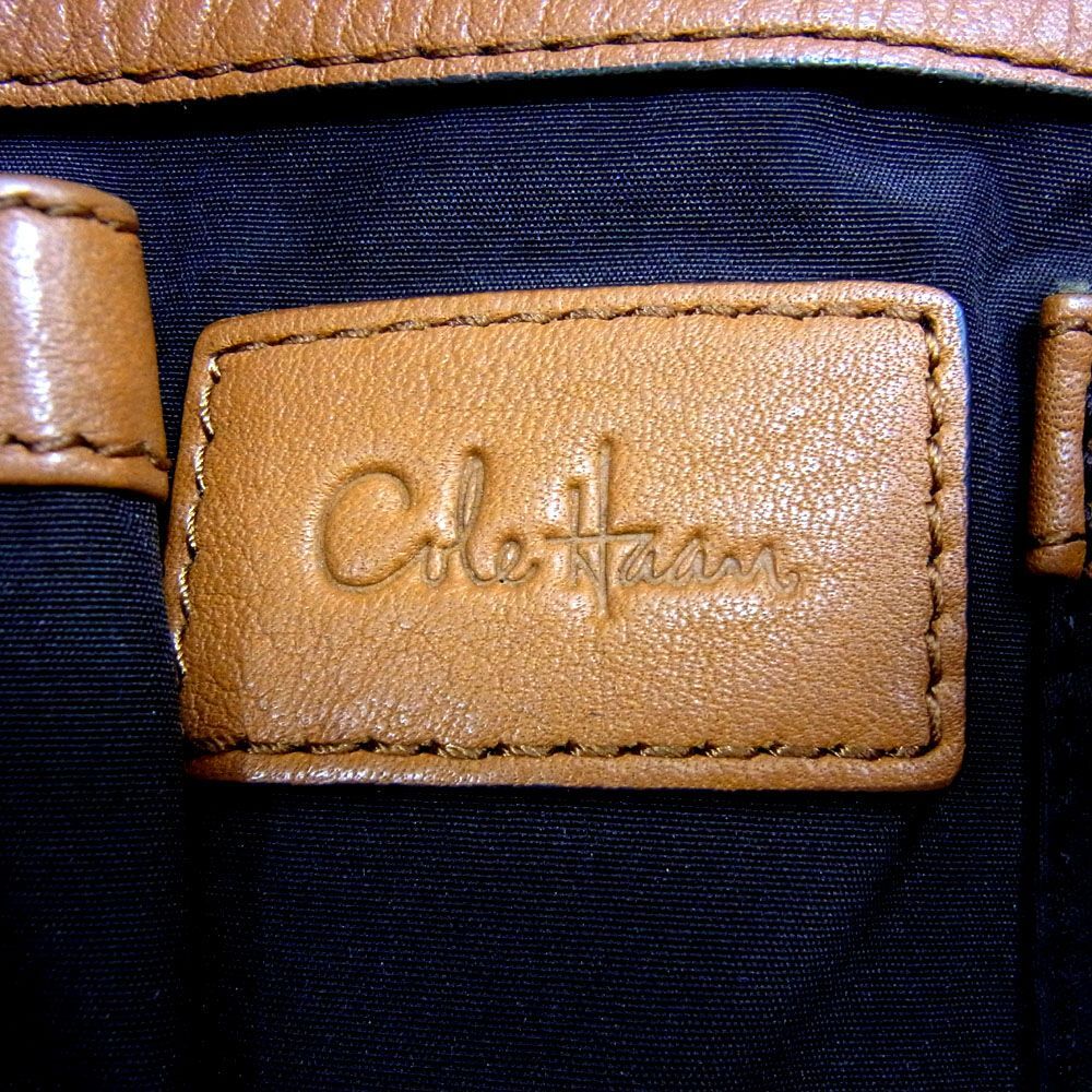 美品 定価5万円●COLEHAAN コールハーン レザー ショルダー バッグ トート 巾着 レディース 牛革 正規品 ロゴプレート 大容量_画像9