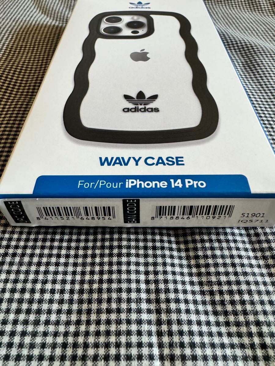 iPhone14pro ケース adidas WAVY CASE