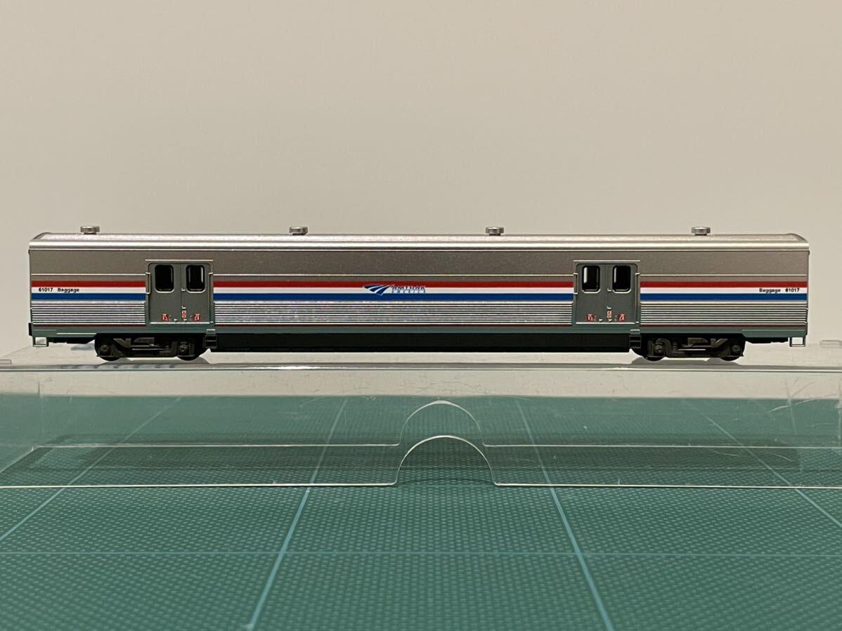 【バラシ品】KATO Amtrak ViewlinerⅡ Baggage #61017 （【10-1789】アムトラック スーパーライナー6両セット バラシ）_画像4