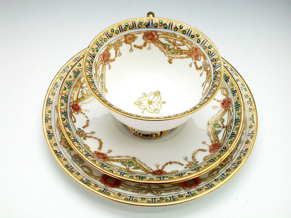  Old Noritake . товар!! Old Noritake *a-ru Novo - форма золотой . сверху . полосный . оборудование орнамент . шкаф Trio 