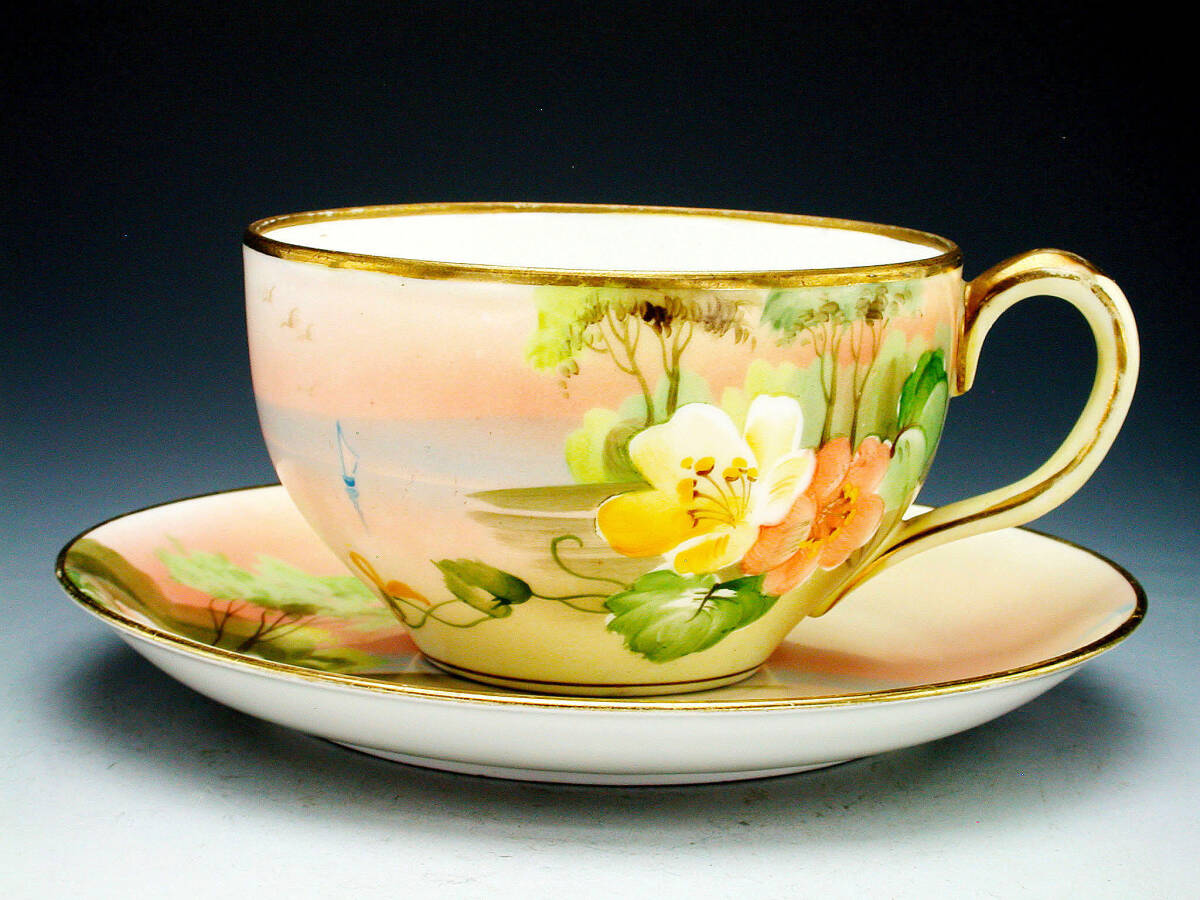  Old Noritake . goods!! Old Noritake * gold paint .. flower scenery . cabinet cup that one 