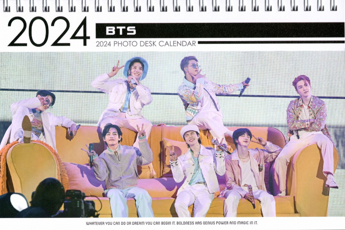 BTS グッズ 卓上 カレンダー (写真集 カレンダー) 2024~2025年 (2年分) + ステッカーシール [12点セット] K-POP_画像5