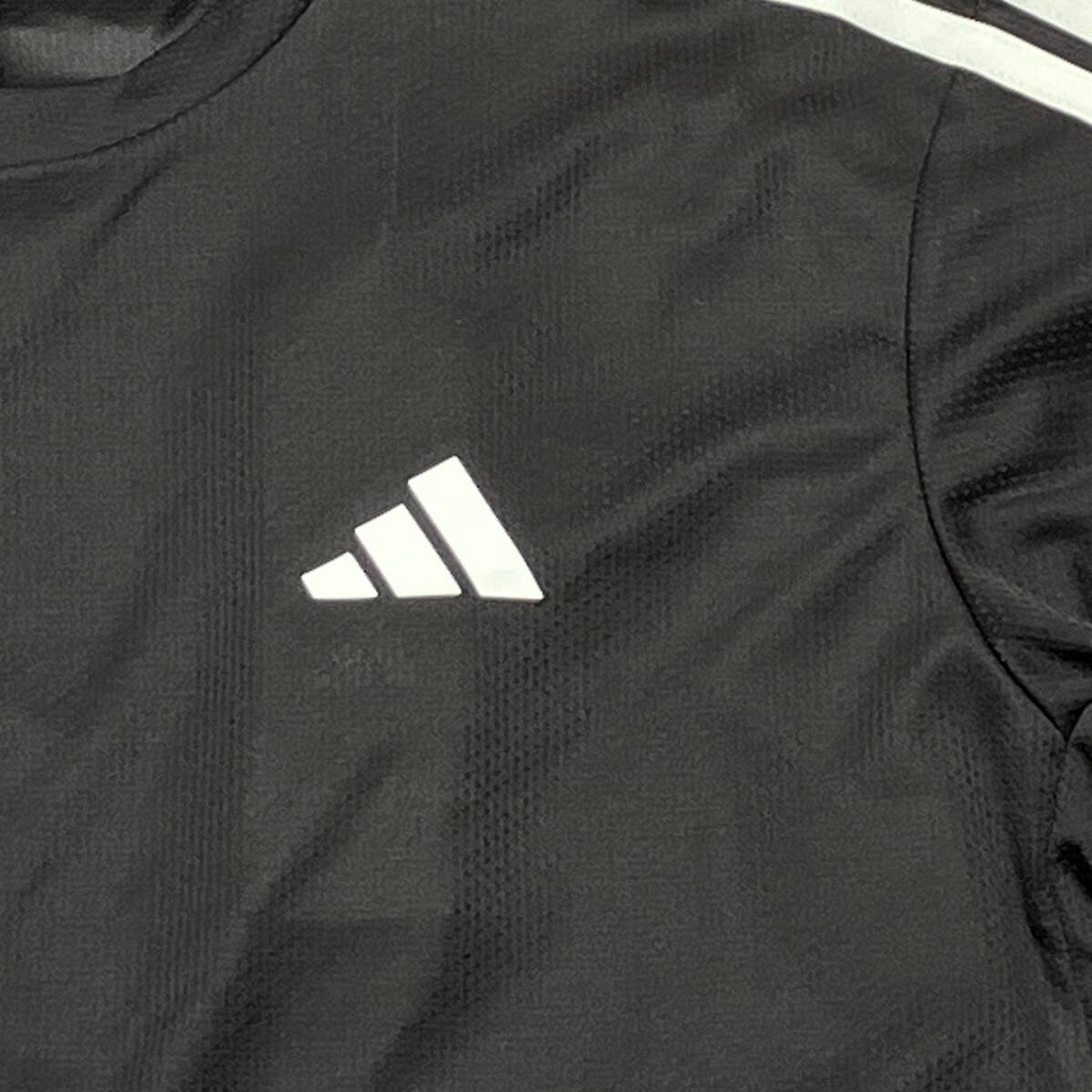 新品未使用品★adidas アディダス★ XLサイズ 『トレイン エッセンシャルズ 3ストライプス』黒ブラック 半袖Tシャツ BXT41/IB8150_画像3