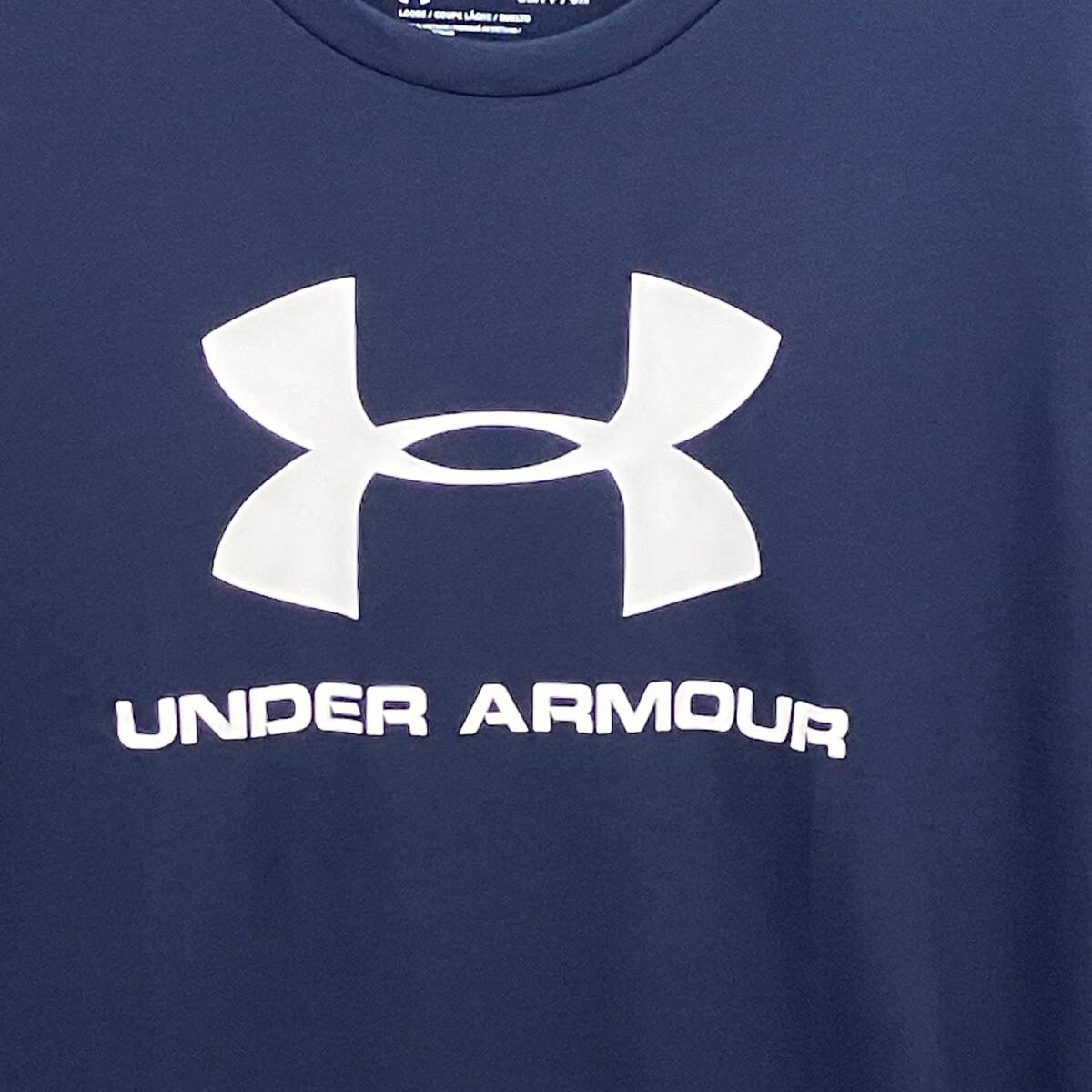 新品未使用品★UNDERARMOUR アンダーアーマー★LG(日本XL)サイズ 『UA SPORTSSTYLE LOGO SS』紺ネイビー 半袖Tシャツ 1329590/408_画像2