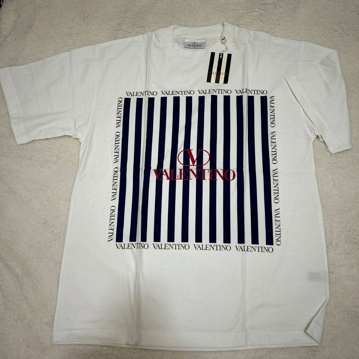 VALENTINO バレンチノ　Tシャツ　M 新品未使用　タグ付き　半袖 _画像1