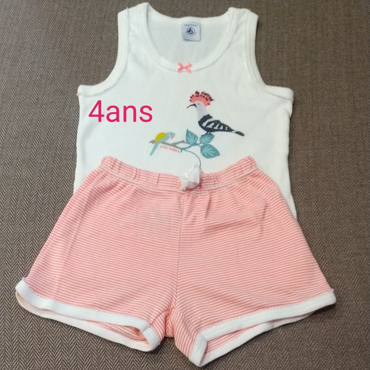 PETIT BATEAU  中古品 プリント ノースリーブ パジャマ タンクトップ & ショートパンツ プチバトー 4ans