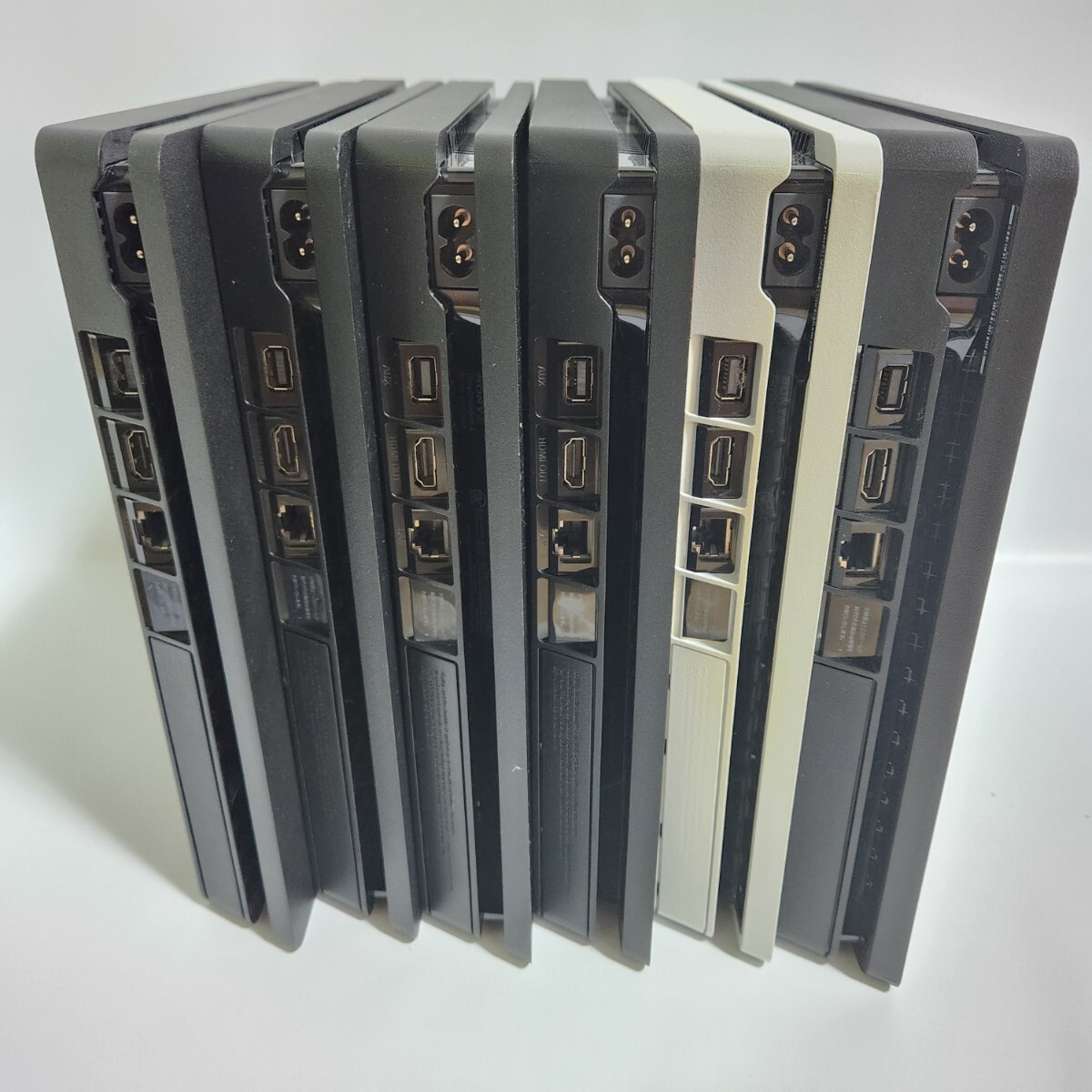 PS4 6台セット 動作確認済み 初期化済み ソニー SONY プレステ4 CUH-2200 CUH-2000 CUH-2100 CUH-2000シリーズ 封印シール有り_画像3