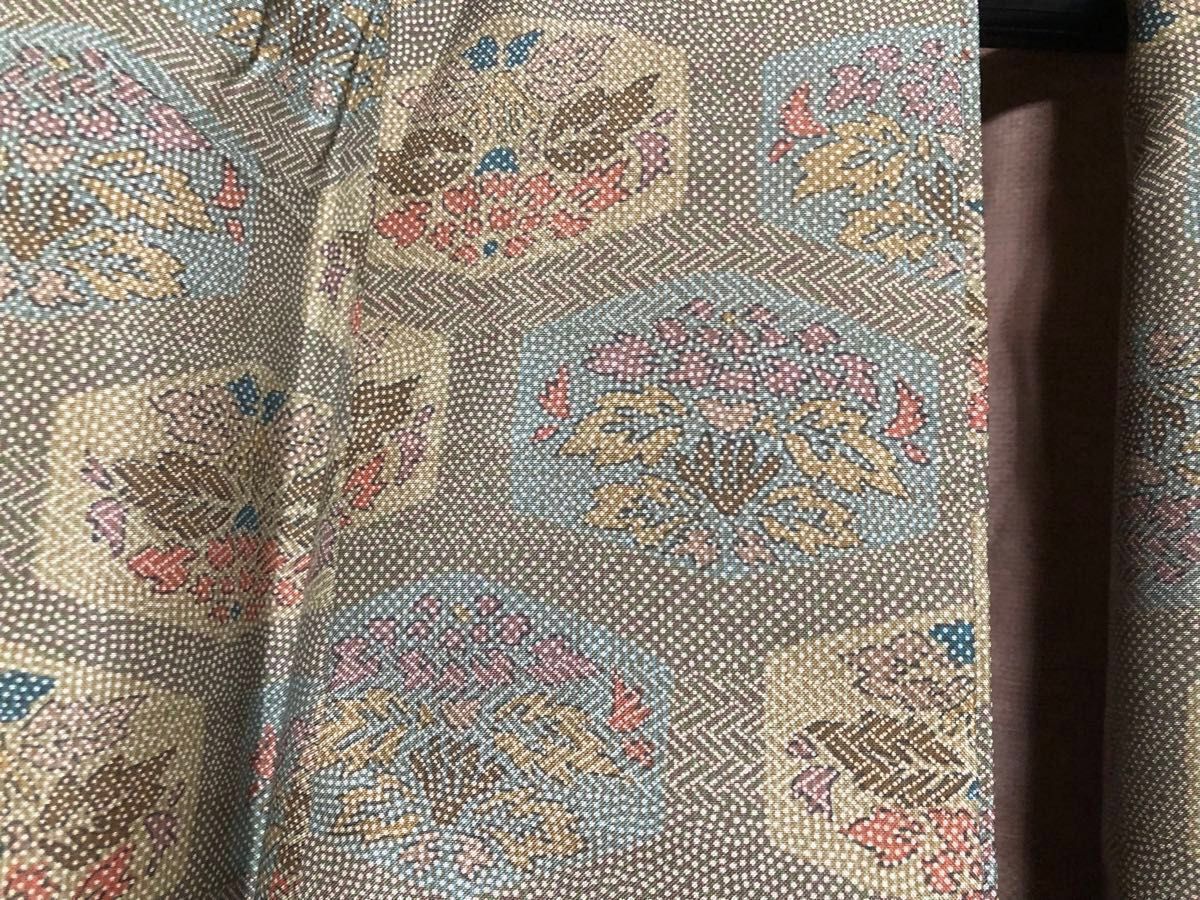 新品同様 【後染め大島紬】単衣 小紋 超美品 江戸小紋 亀甲 抽象 新品同様 【後染め大島紬】単衣 小紋 超美品 江戸小紋 亀甲 抽象