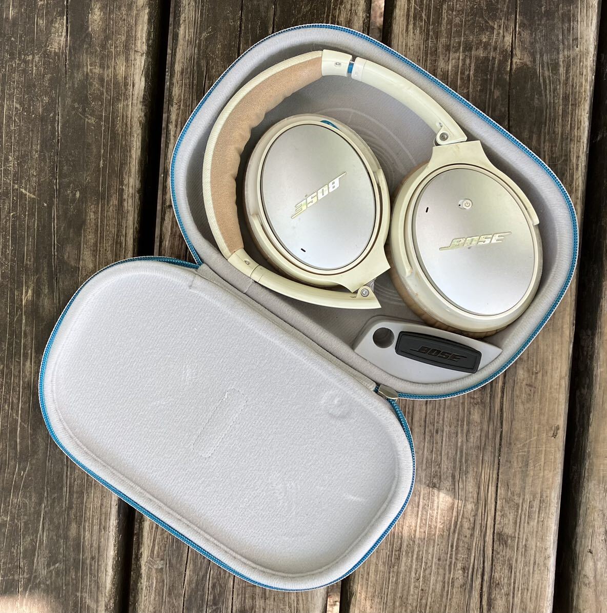 BOSE ノイズキャンセリング　ヘッドホン　QC25 白　本体のみ　ジャンク品　送料無料_画像1