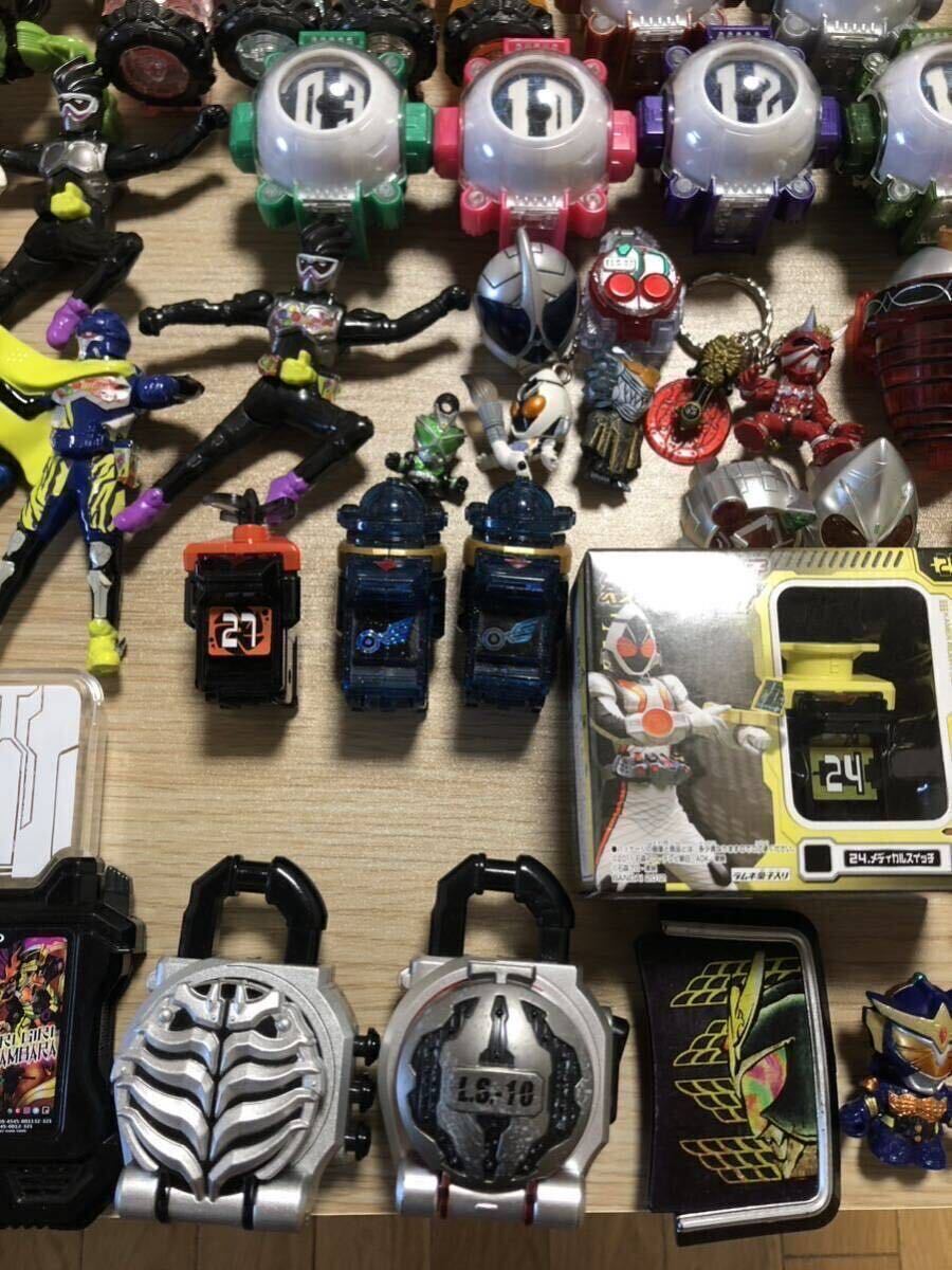 【中古お宝♪】仮面ライダー グッズ ハッピーセット 鎧武 改造ロックシード ビルド ゴースト エグゼイド フォーゼ ガシャット 食玩 ガシャ_画像6