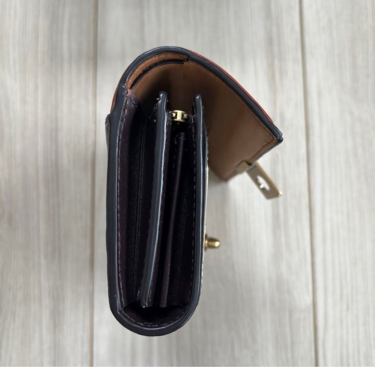 未使用品 COACH コーチ ターンロック式 二つ折り財布 折財布 未使用品 COACH コーチ ターンロック式 二つ折り財布 折財布