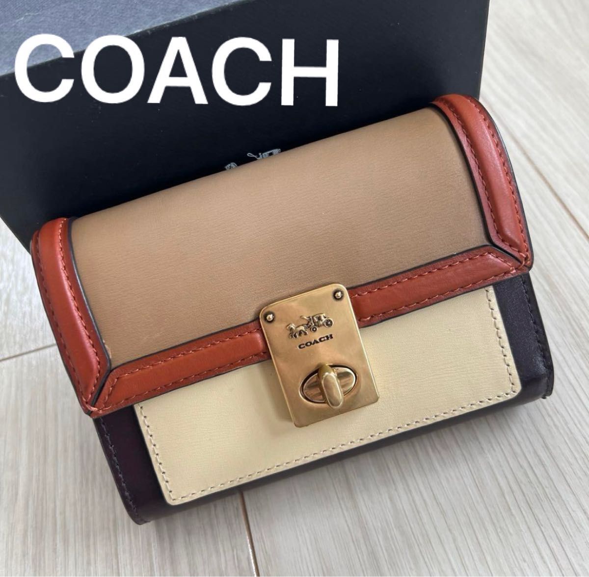 未使用品！COACH  コーチ　ターンロック式　二つ折り財布　折財布　バイカラー　茶系　ブラウン系