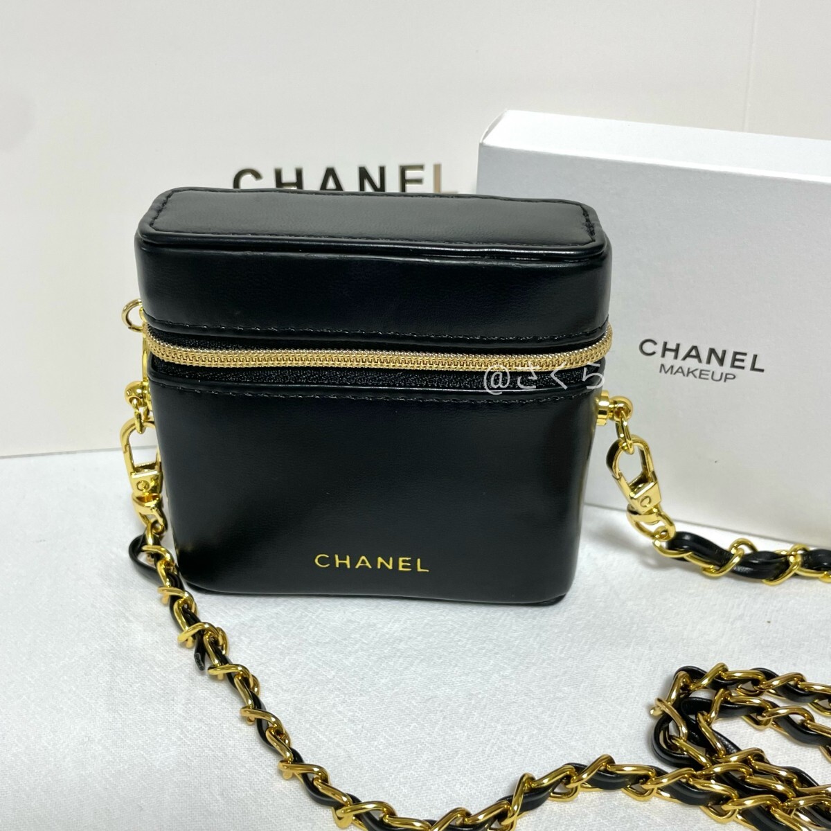 シャネル CHANEL ノベルティ リップケースポーチ チェーン付き シャネル CHANEL ノベルティ リップケースポーチ チェーン付き
