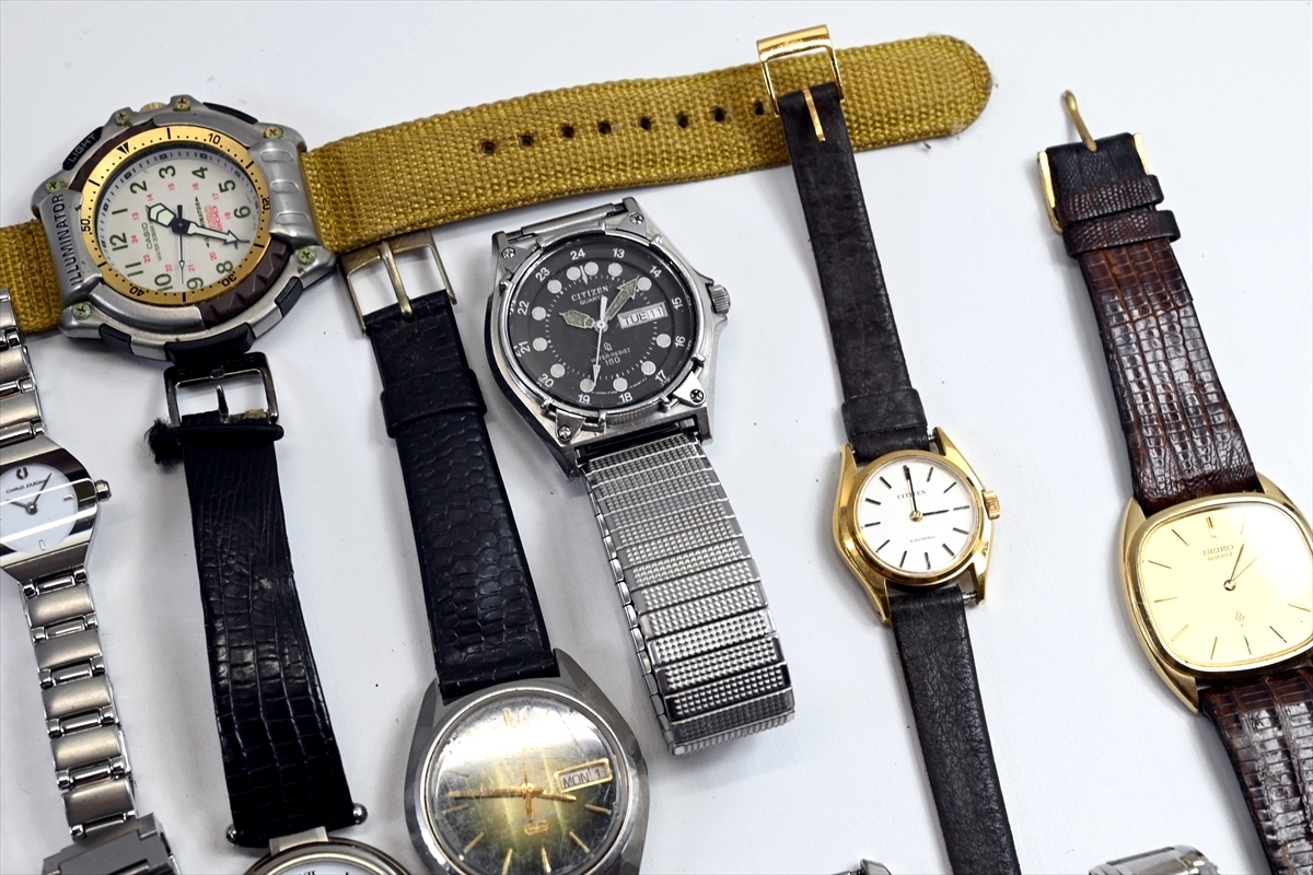 腕時計30本セット CITIZEN/SEIKO/ATESSA/CASIO/EXCEED/SILVER/BURBERRYS/ALBA クオーツ ビンテージ 大量 まとめ 売り ジャンク メンズ 3_画像8