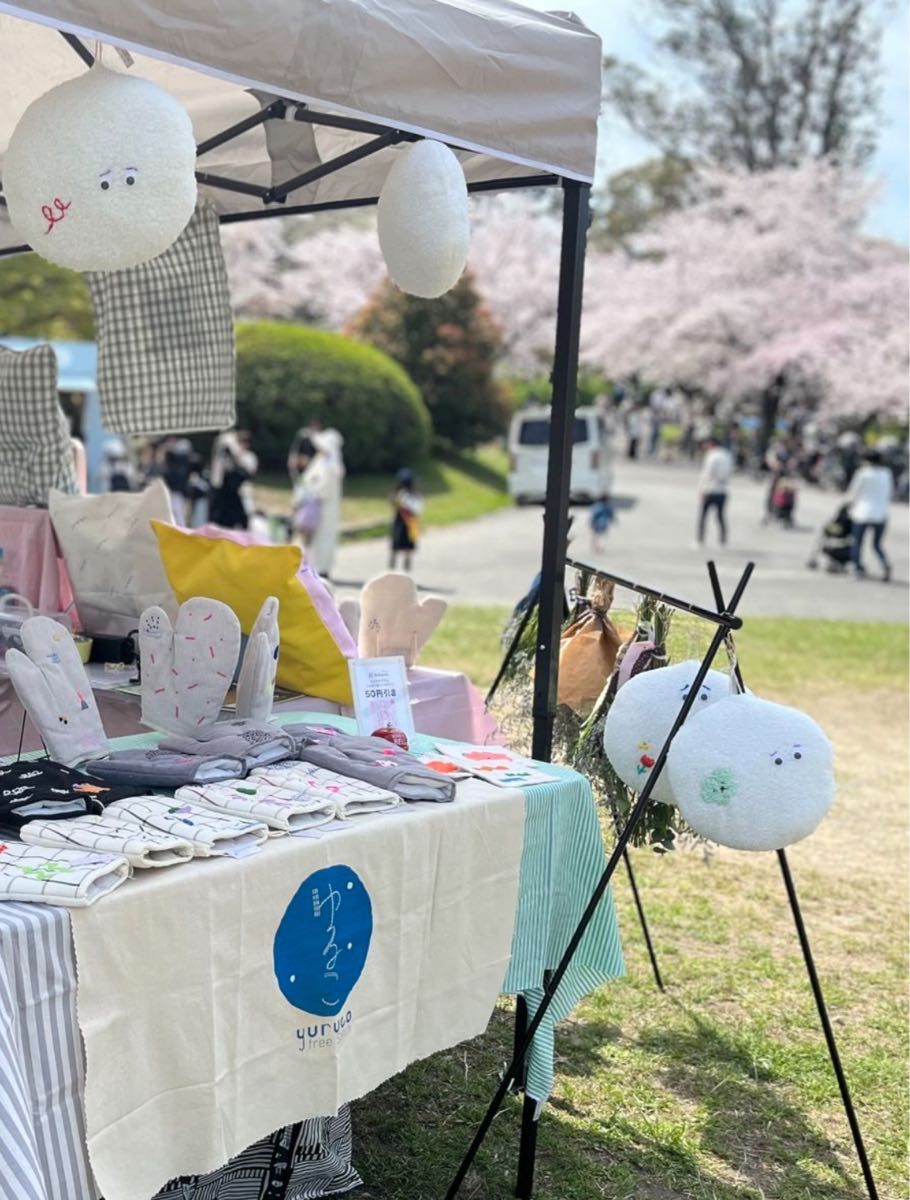 【ハンドメイド】ぬいぐるみクッション　なんでもゆるしてくれる「いいよモンスター」