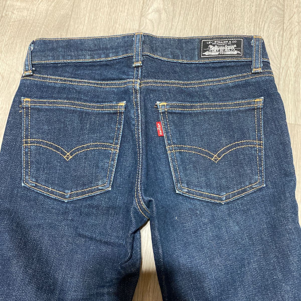 送料無料 古着ジーンズ【Levi's W511 W27】ウエスト→約70cm_画像6