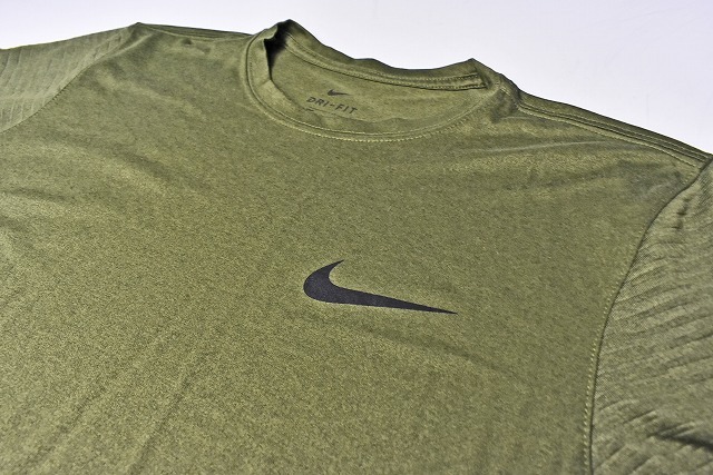 ナイキ★NIKE★ドライフィット★DRI-FIT★Mサイズ★Tシャツ★モスグリーン★珍しい色★ランニング★トレーニング★ジム★街着★中古品★_画像3