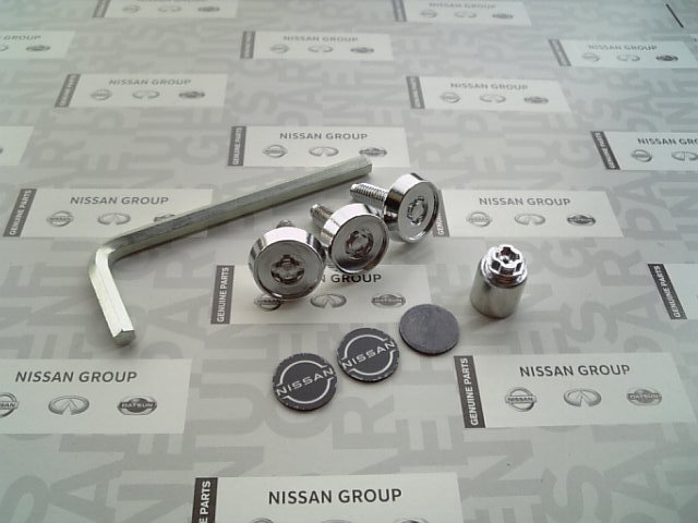  Nissan original new Logo number plate lock bolt V36 Skyline SKYLINE anti-theft mischief prevention for 