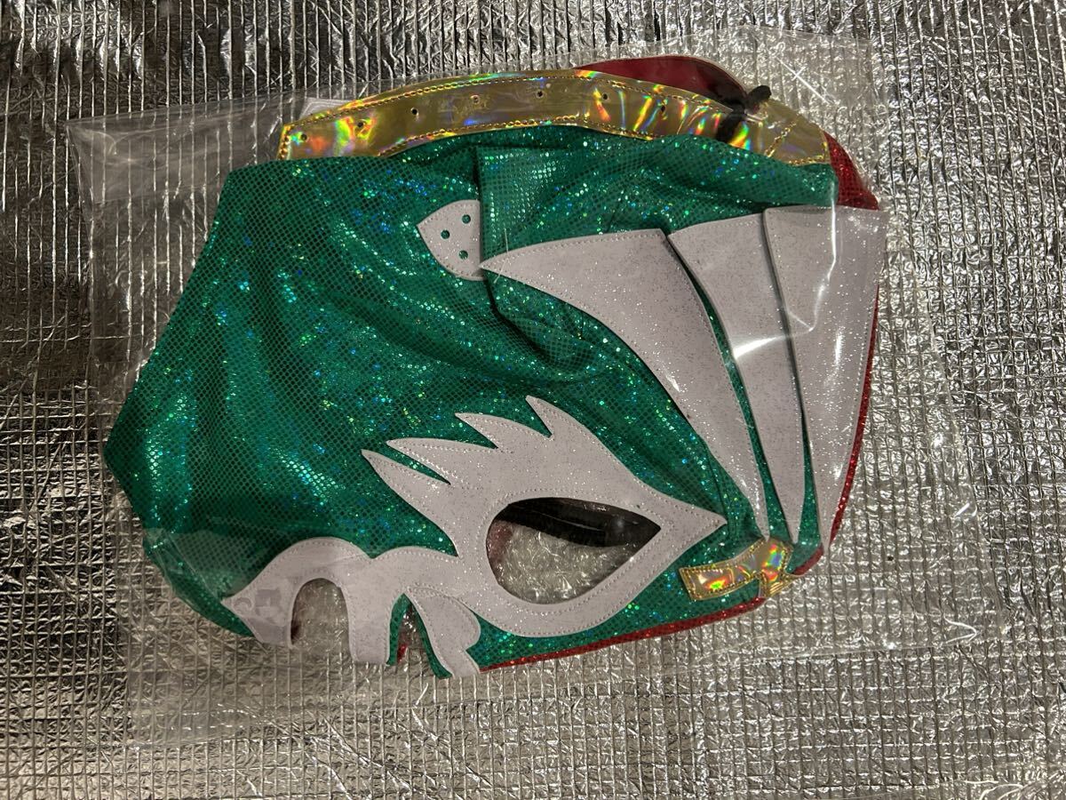 新品！2、ミルマスカラスマスク 2色マスク緑色赤色、白フチ、ひもあり、レプリカ試合用の画像1