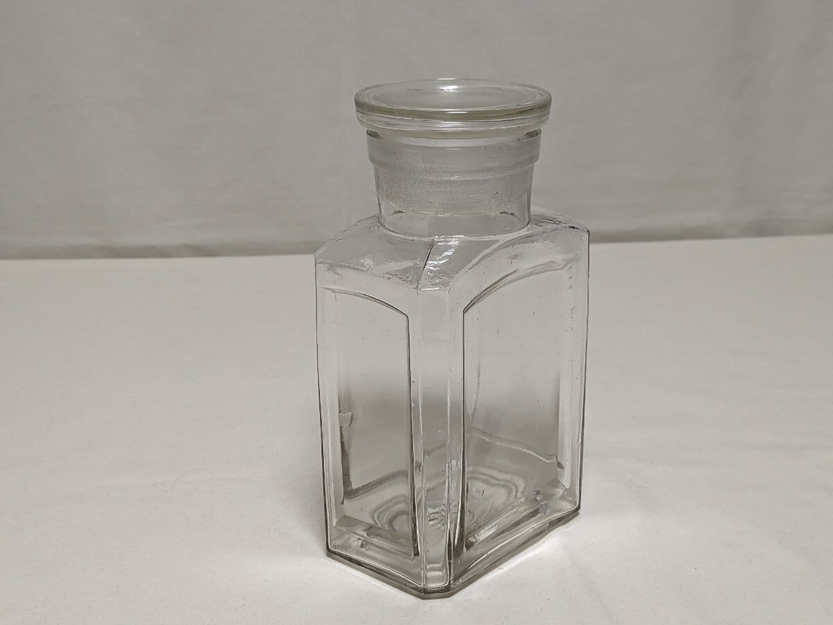 （遊里）レトロ 蓋付き ガラス瓶 保存容器 高さ：18.5cm ウランガラス  の画像2