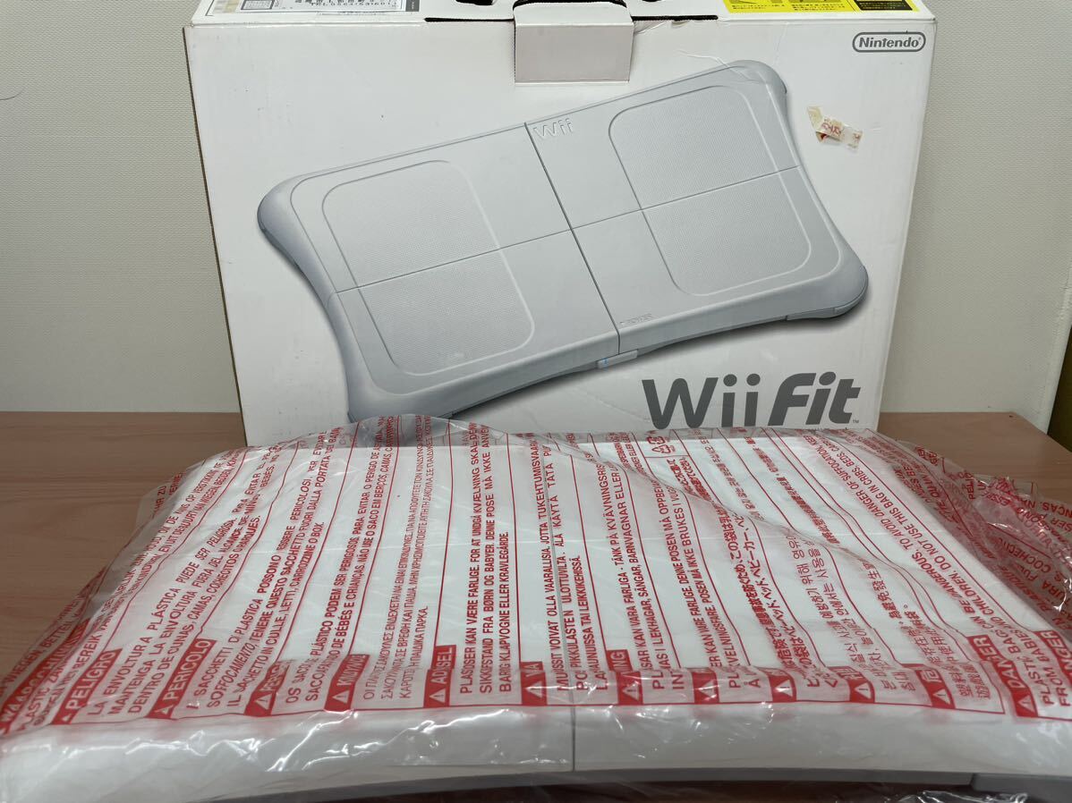 未使用　Wii Fit Wiiフィット ソフト 付き_画像1