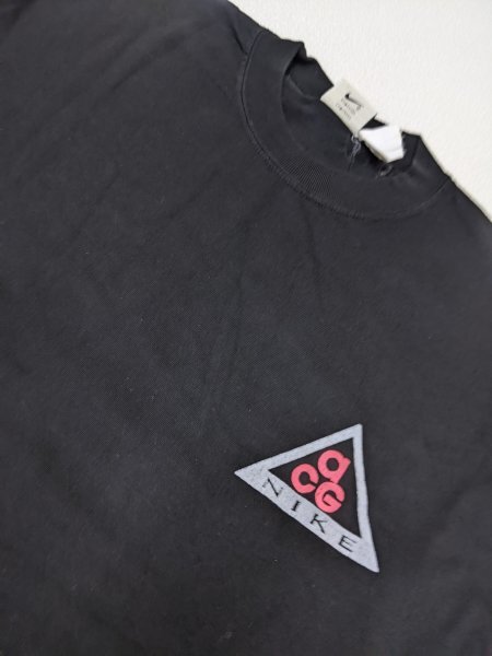 16．NIKE ACG 状態良好 90s ヴィンテージ 裾シングルステッチ デカロゴ プリント 半袖 Tシャツ オールド ナイキ メンズL 黒青ピンクx503の画像4