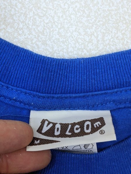 12．VOLCOM 90s ヴィンテージ デカロゴ プリント 半袖 Tシャツ ボルコム ストリート Y2K メンズM 青x601_画像4