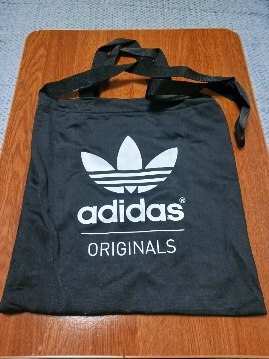 * adidas Adidas / shoulder bag / black / usage little / beautiful goods *