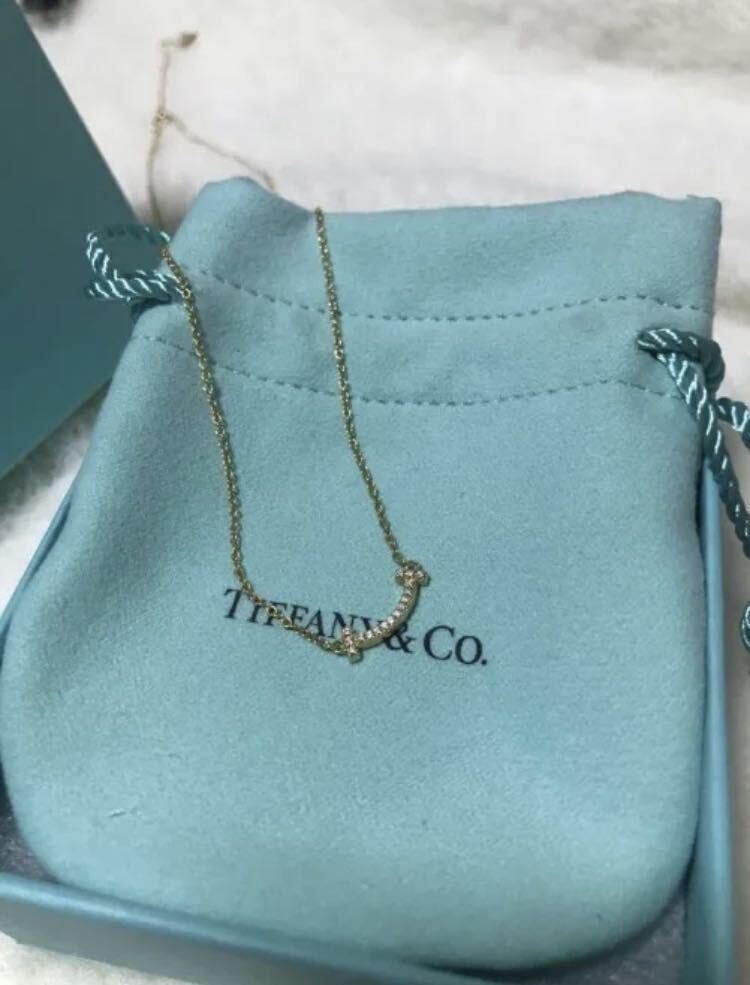 Tiffany Co ティファニー ネックレス スマイルT イエローゴールド ミニ の画像3