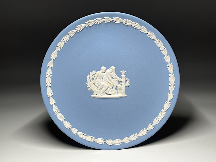 【瑞】ウェッジウッドWEDGWOOD ジャスパー　飾り皿　径：１６．７ｃｍ_画像1