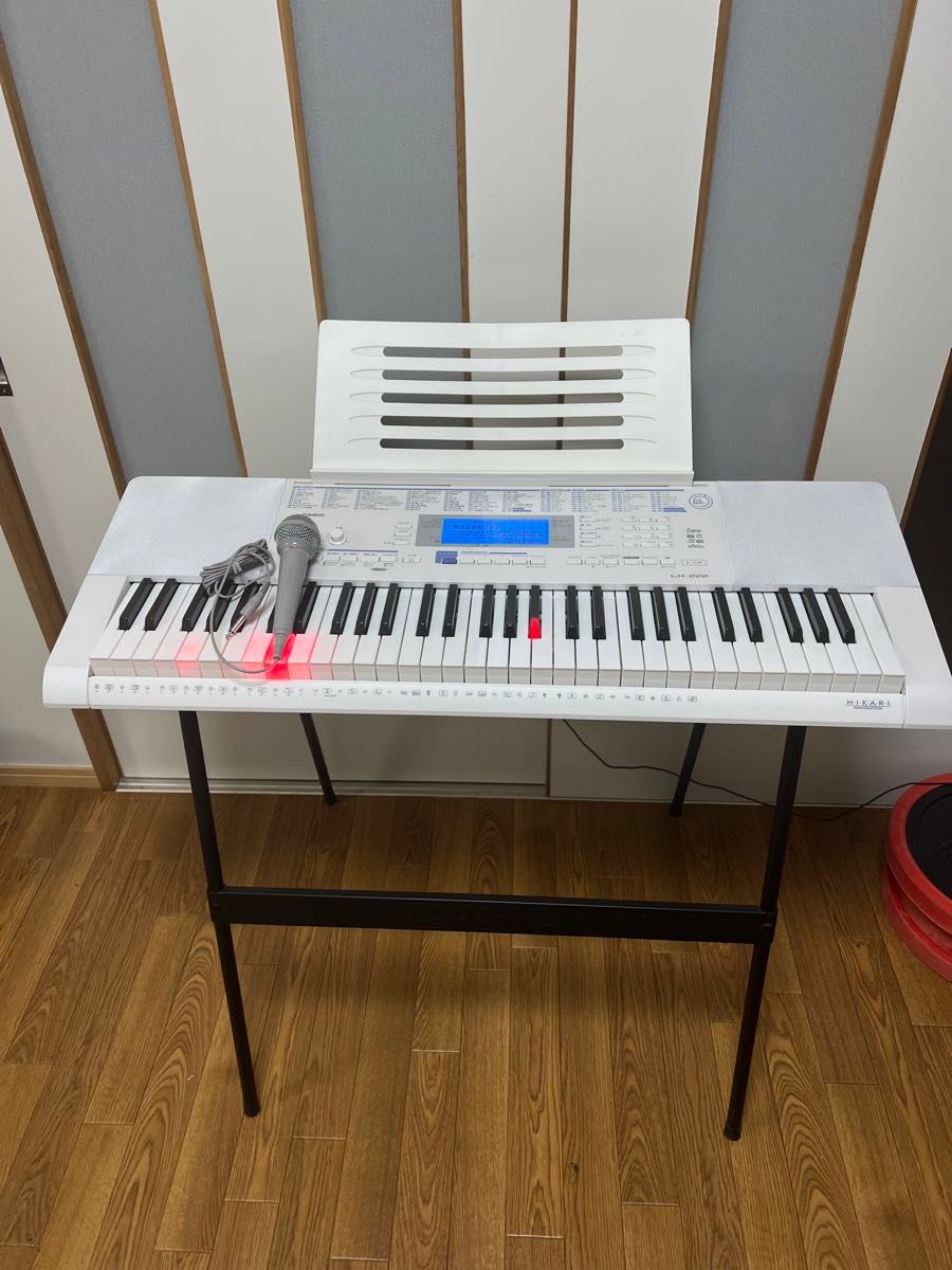 美品LK-222 CASIO 光ナビゲーションキーボード スタンド付き 美品LK-222 CASIO 光ナビゲーションキーボード スタンド付き
