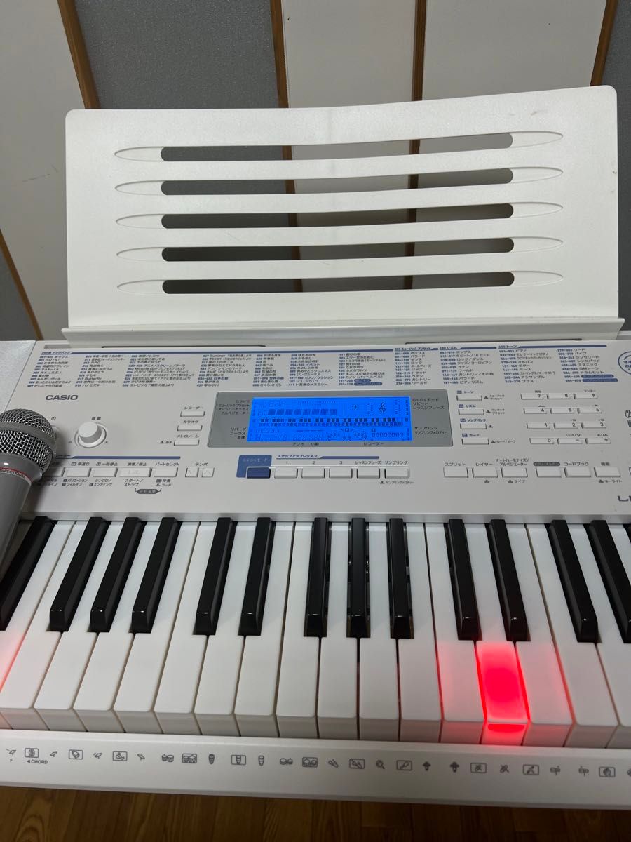 美品LK-222 CASIO 光ナビゲーションキーボード スタンド付き 美品LK-222 CASIO 光ナビゲーションキーボード スタンド付き