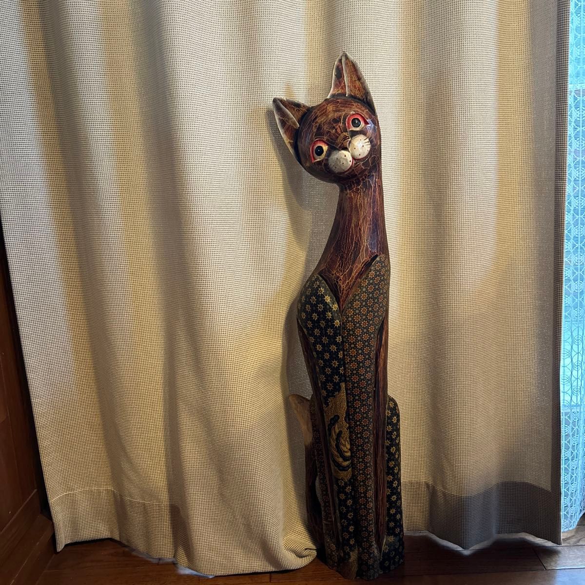 猫　木彫り　バリ島　インテリア　猫の置物　アンティーク　スタンド 置物 招き猫 彫刻 縁起物 オブジェ