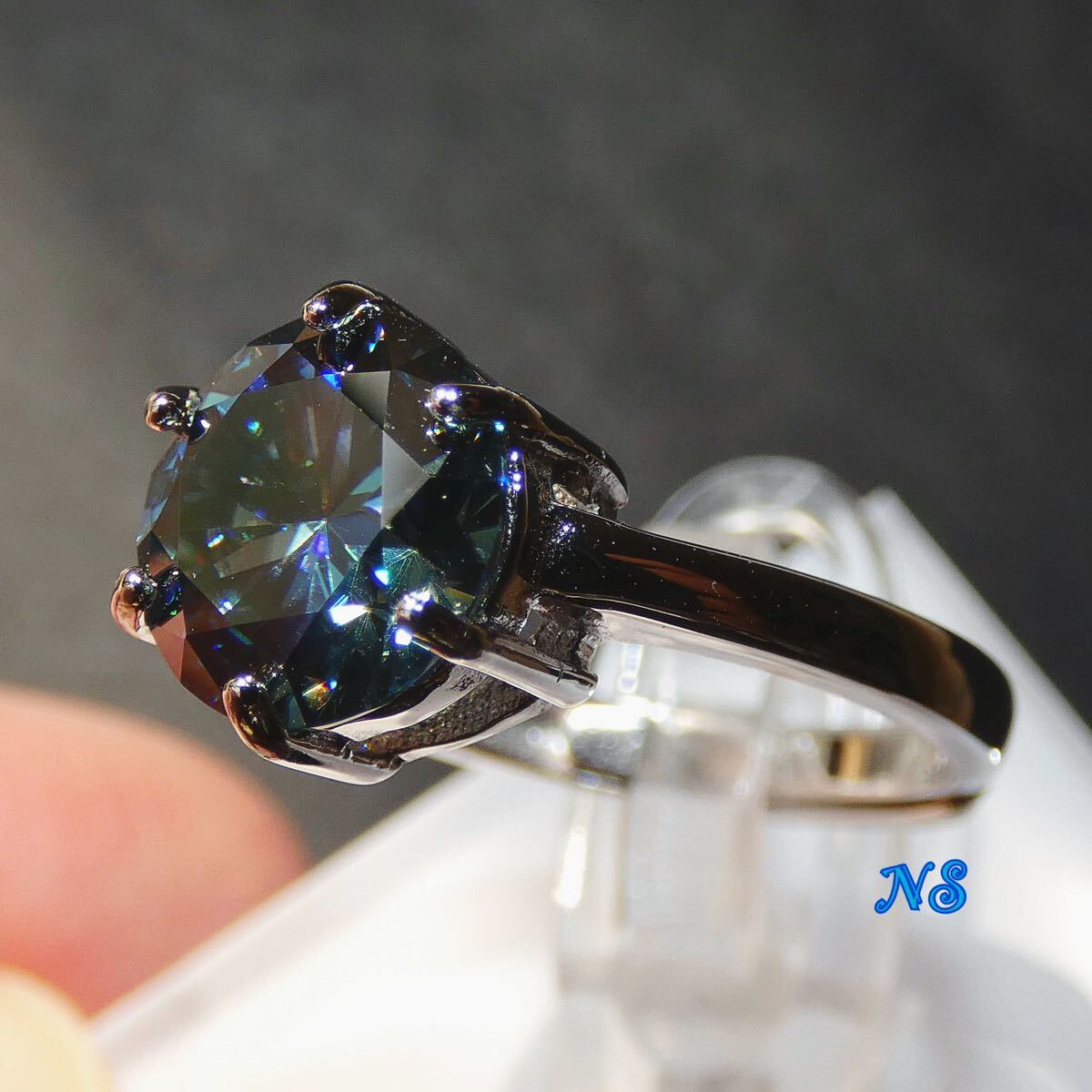 モアサナイト　指輪　3ct ソリティア　シルバー　フリーサイズ　ダイヤモンド　9mm リング　レインボーブルー　ロイヤルブルー　３カラット