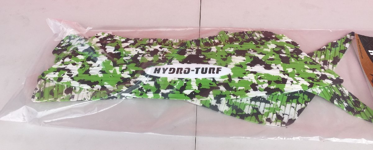 《HT62CGPLGCM》HYDRO-TURF KAWASAKI DECK MAT ハイドロターフ デッキマット カワサキ ウルトラ ライムグリーンカモ ストレードカット_画像1