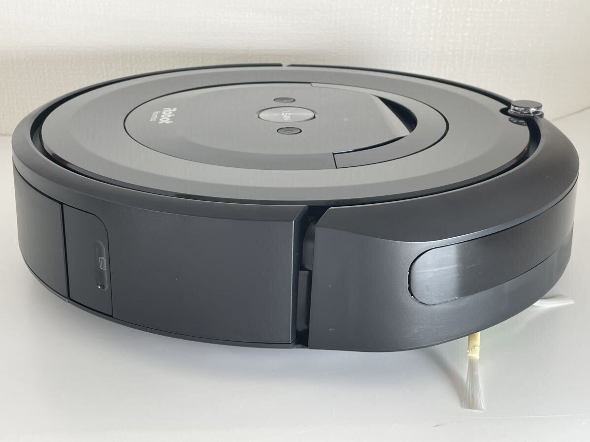 美品 動作品 iRobot ルンバ Roomba e5アイロボット ロボット掃除機 掃除 バーチャルウォール未使用 フィルター新品付属 1スタ 1円スタートの画像6