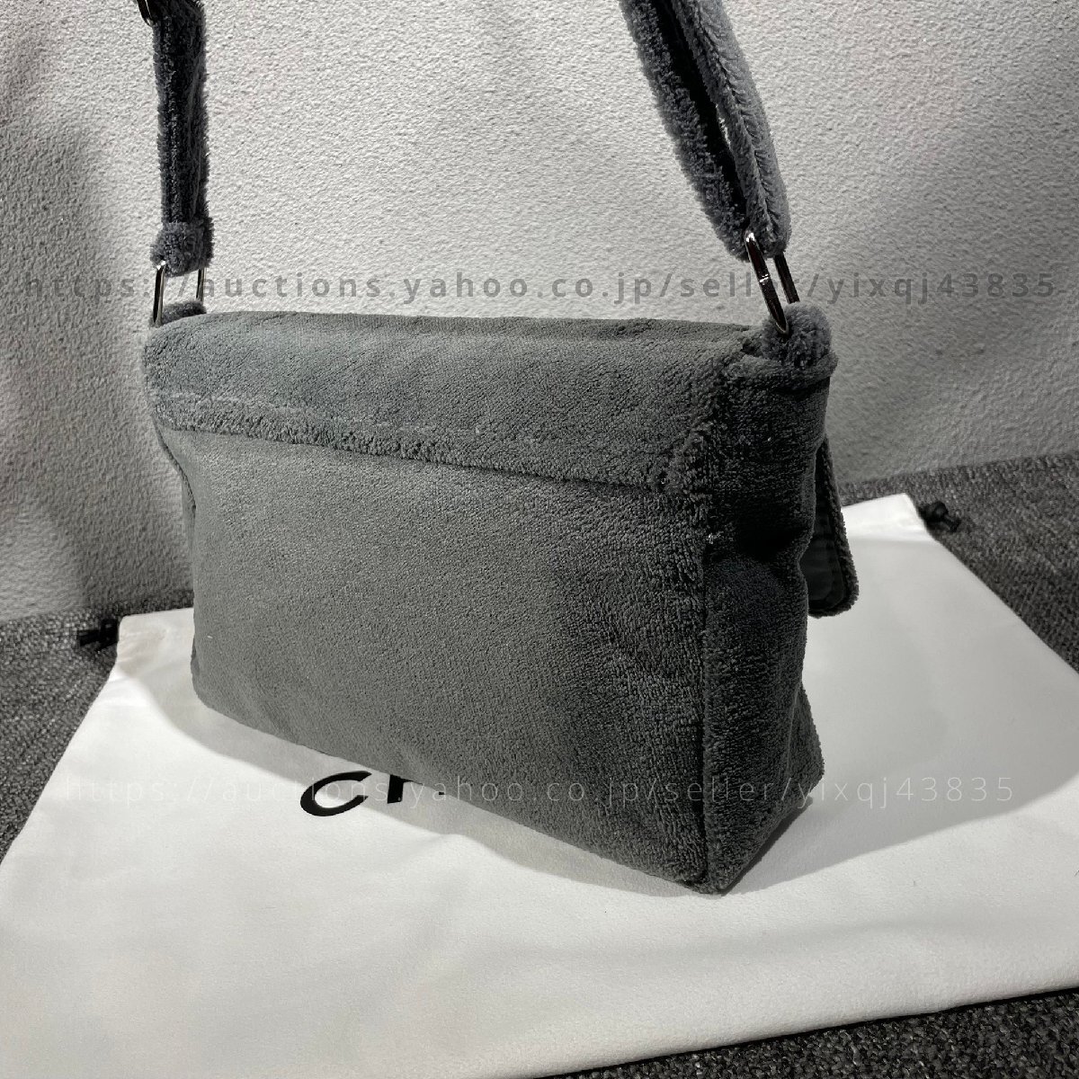 シャネル ノベルティ 非売品 CHANEL VIPギフト ショルダーバッグ もこもこ かわいい カジュアル 斜めがけ グレー レディース ブランド_画像4