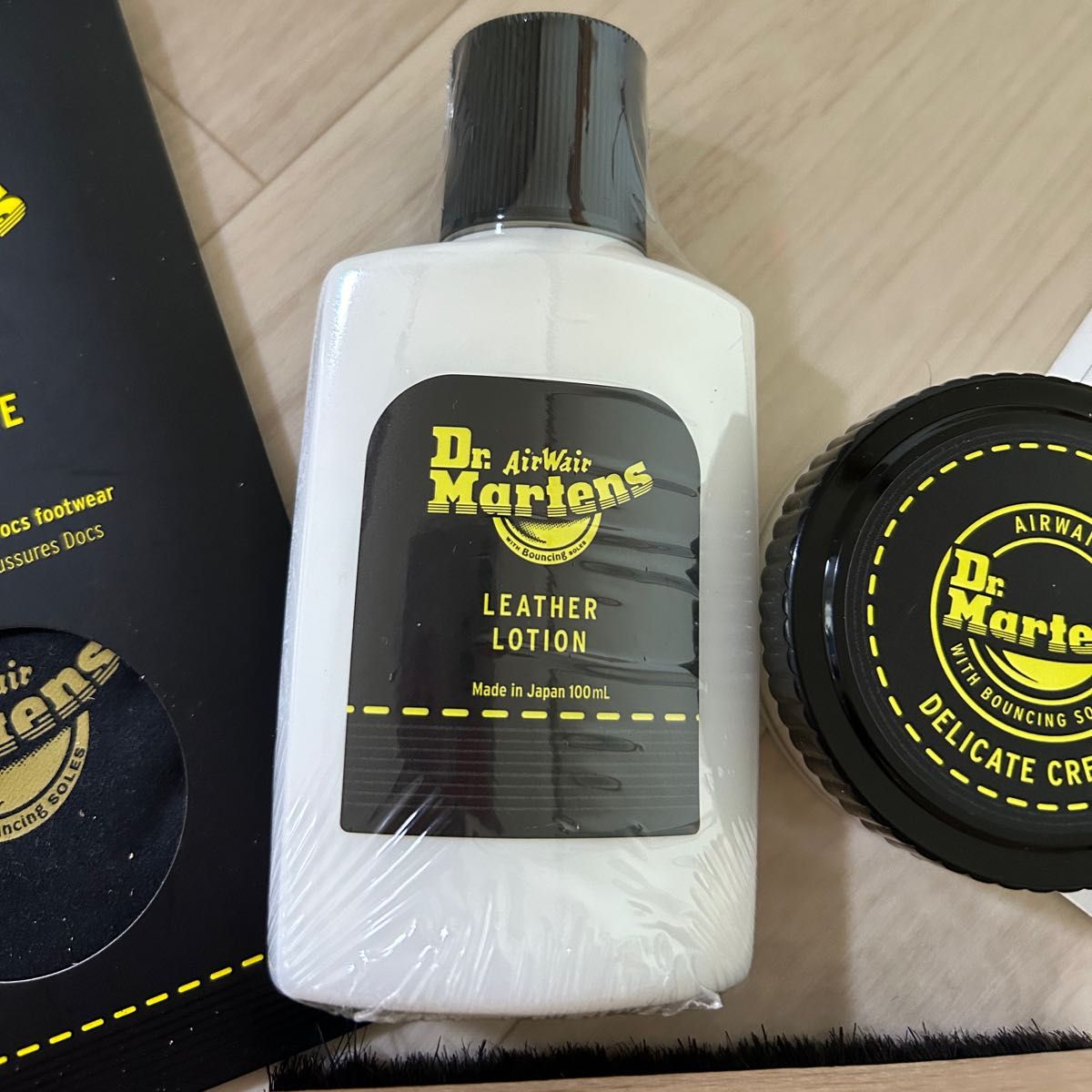 ドクターマーチン Dr Martens メンテナンスキット シューケア ドクターマーチン Dr Martens メンテナンスキット シューケア