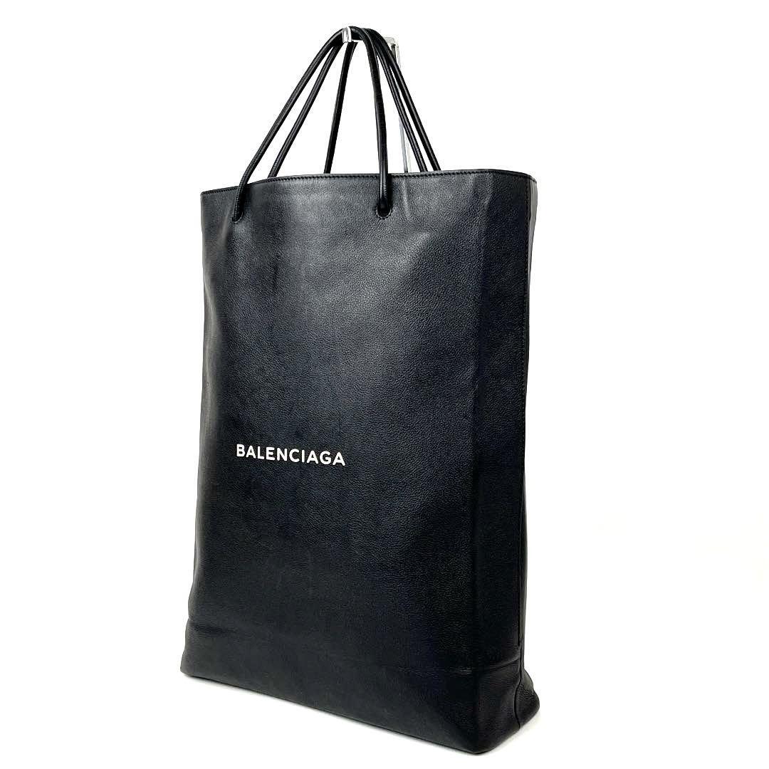 【美品】BALENCIAGA バレンシアガ ノースサウス ショッピングバッグ M トートバッグ 肩掛け レザー 黒 ブラック フォーマル 男女兼用 A4可