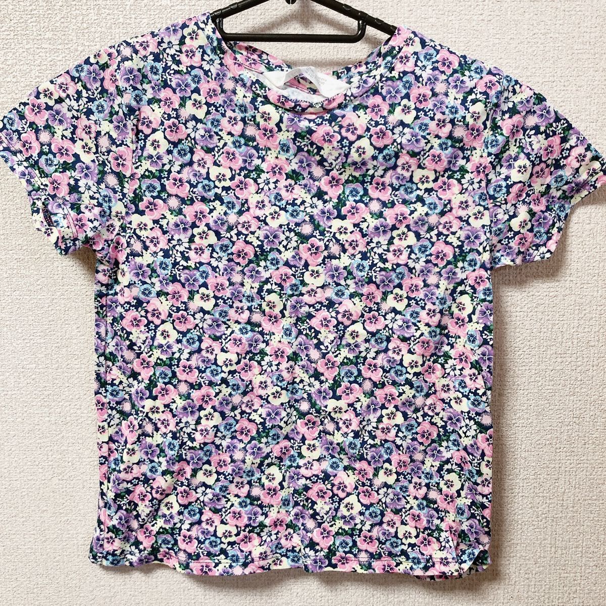 美品　H&M 子供服　Tシャツ 総柄 半袖 花柄 トップス　エイチアンドエム　こども　キッズ　おんなのこ
